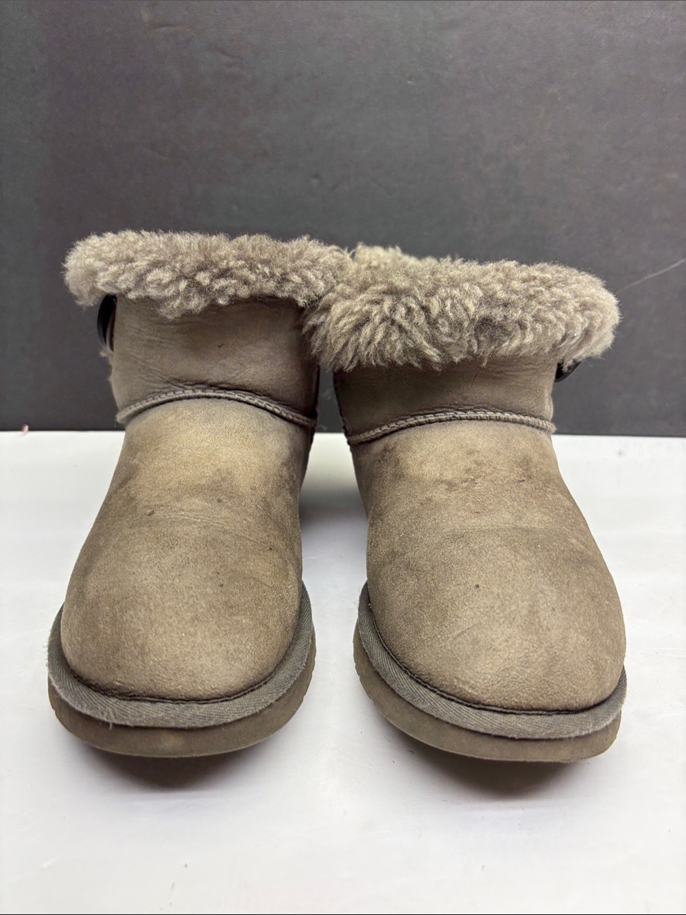 UGG Bailey Button Boots, women’s sz 8